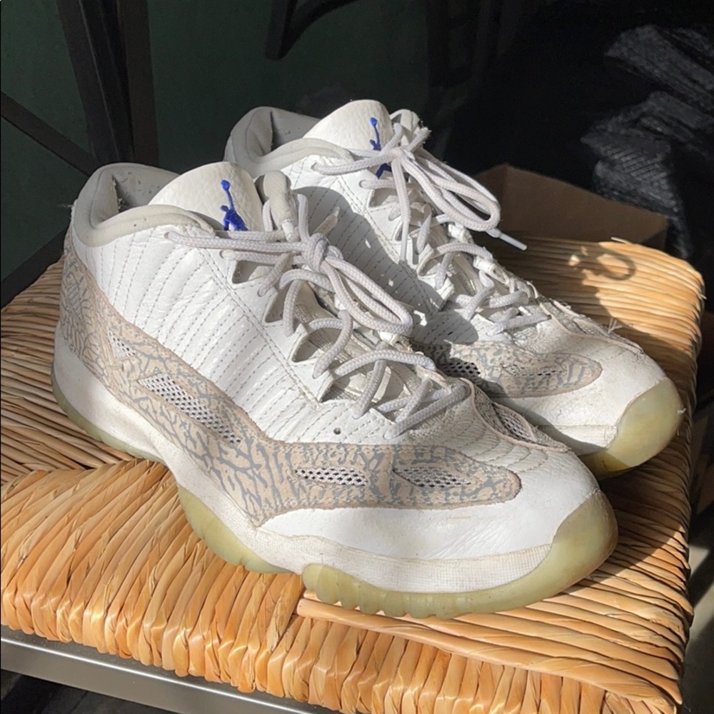 Air Jordan 11 low size 10.5